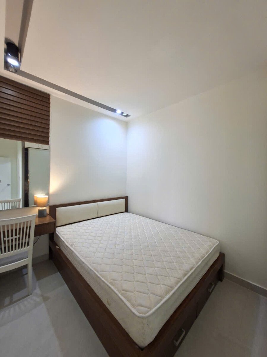 phong ngu 2 can ho sky garden 3 8 - Cho thuê căn hộ đẹp tại Sky Garden 3. DT 68m2 Nhà đẹp-lầu cao- Nội thất đầy đủ-View nam- Giá 17 Triệu/Tháng