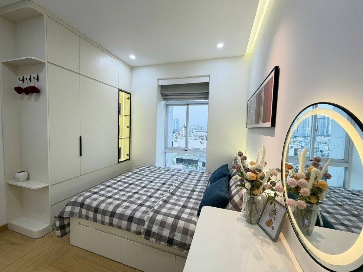 phong ngu 2 rat thoang - Bán căn hộ Sky Garden 3. DT 56m2 Thiết kế 2 phòng ngủ-1wc View quận 1- Nhà đẹp- view đẹp- Giá bán 5.380 Tỷ