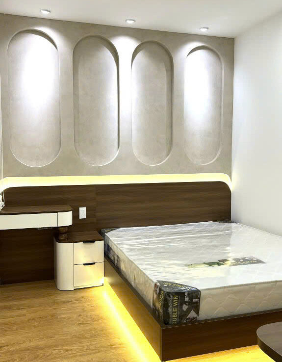 phong ngu can ho can ban 13 575x738 - Bán căn hộ , 71m2, chung cư Sky Garden 3, 03pn, giá 5.850 tỷ, nhà đang có hợp đồng thuê 19tr/tháng.