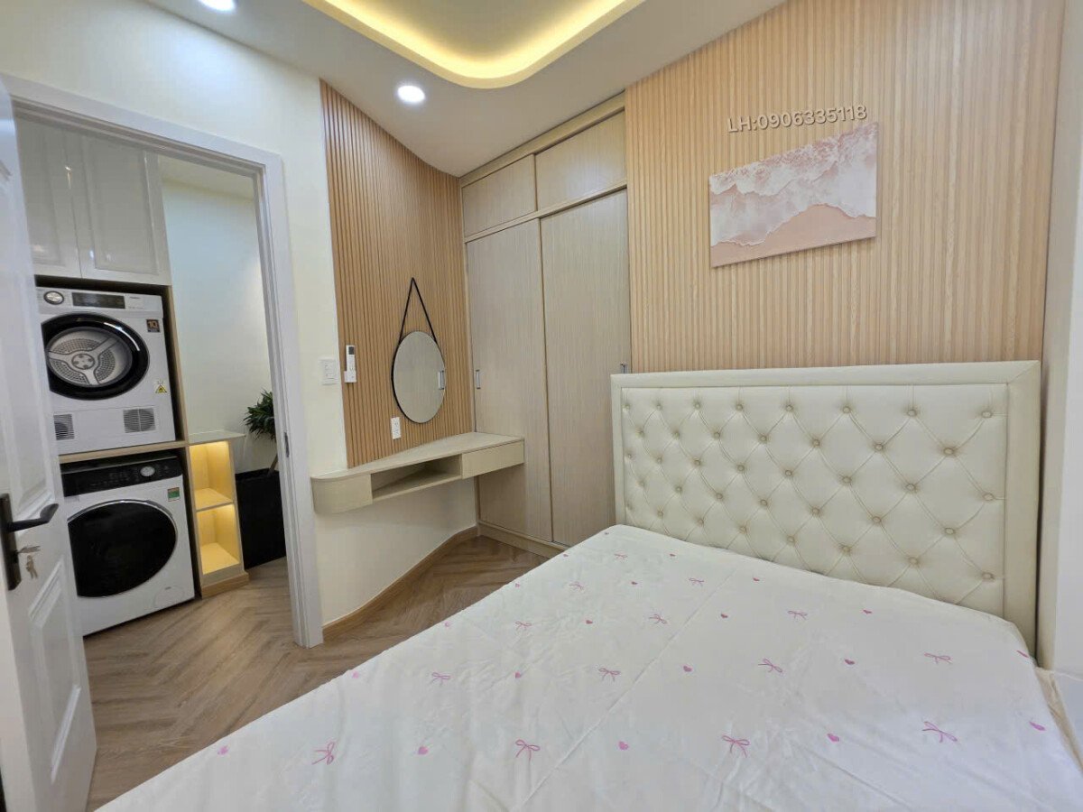 phong ngu chinh sky garden 3 - Bán căn góc tại Sky Garden 3. DT 72m2 Nhà đẹp-mới 100%- Thiết kế 3 Phòng ngủ-2wc- Nội thất như hình- Giá 6.590 Tỷ