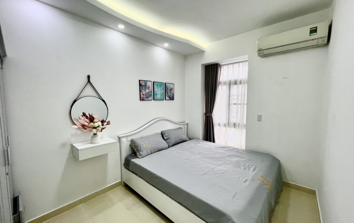 phong ngu chinh trong can ho can ban sky garden 2 1170x738 - Hạ giá bán nhanh trước Tết căn hộ 71m2, chung cư Sky Garden 2, 02pn, giá 5.1 tỷ, nội thất đầy đủ.