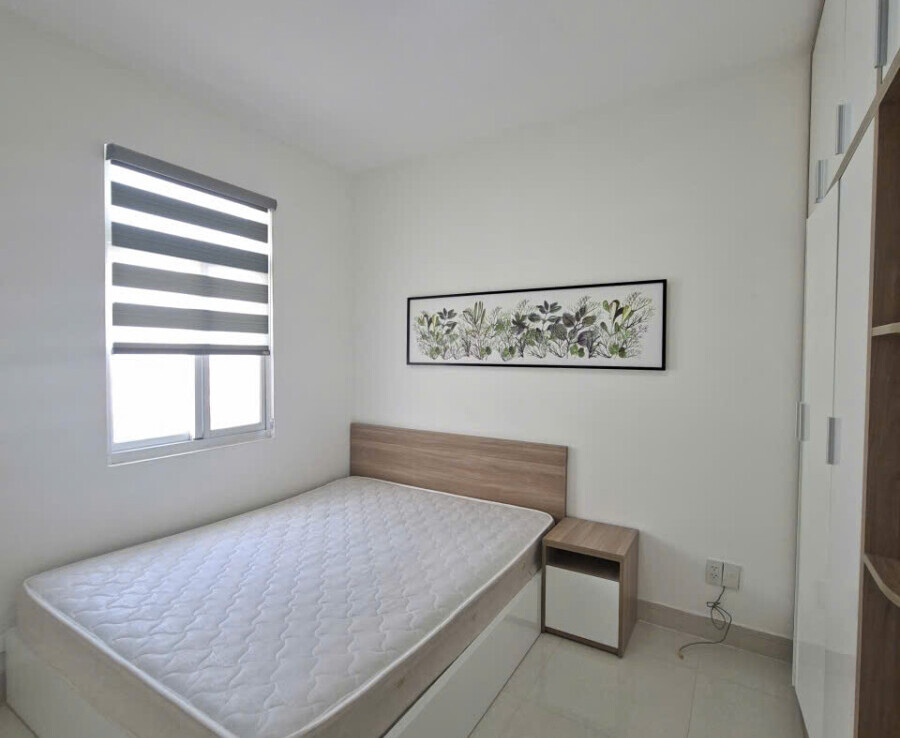 phong ngu master 1 900x738 - Cho thuê căn hộ Sky Garden 3. DT 72m2 Thiết kế 3 Phòng ngủ-2wc- Lầu cao- Nội thất đầy đủ- Giá 19 Triệu/Tháng