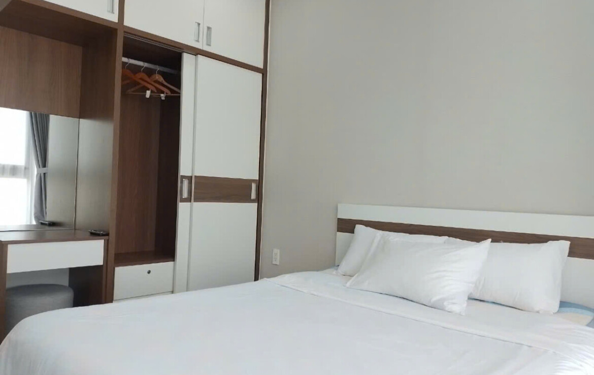 phong ngu master can ho scenic cho thue 1170x738 - Cho thuê căn hộ Scenic Valley 1. DT 71m2 lầu cao- view thoáng- thiết kế 2 phòng ngu-2wc- Giá thuê 19 Triệu/Tháng