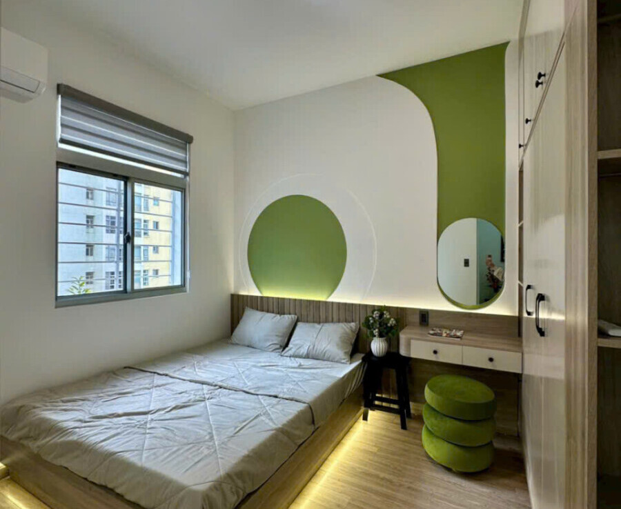 phong ngu master dep 900x738 - Bán nhanh căn hộ đẹp hoàn thiện mới 100%. Căn góc sky garden 1 diện tích 91m2-3 phòng ngủ-2wc. Giá bán 7.4 Tỷ