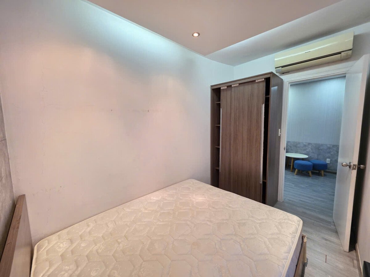 phong ngu nho can ho ban 3 - Giá mua bán căn hộ 2pn - 56m2 tòa 7E chung cư Sky Garden 3 phường Tân Hưng T1/2026