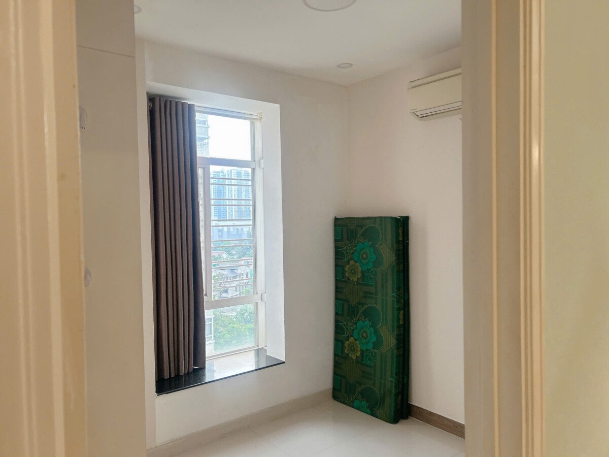 phong ngu nho can ho cho thue 1 - Cho thuê căn hộ Sky Garden 3. DT 56m2 Nhà đẹp- Nội thất đầy đủ-2 Phòng ngủ-1wc- Giá thuê 13 Triệu/Tháng