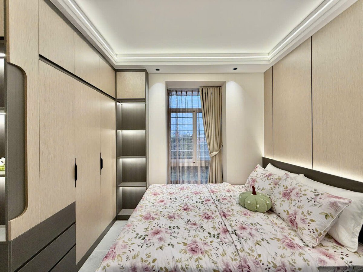 phong ngu nho can ho dep sky garden 3 11 - Bán căn hộ đẹp tại Sky Garden 3. DT 56m2 Nhà mới 100% Thiết kế 2 Phòng ngủ-1wc View quận 1 rất đẹp- Giá 5.380 Tỷ