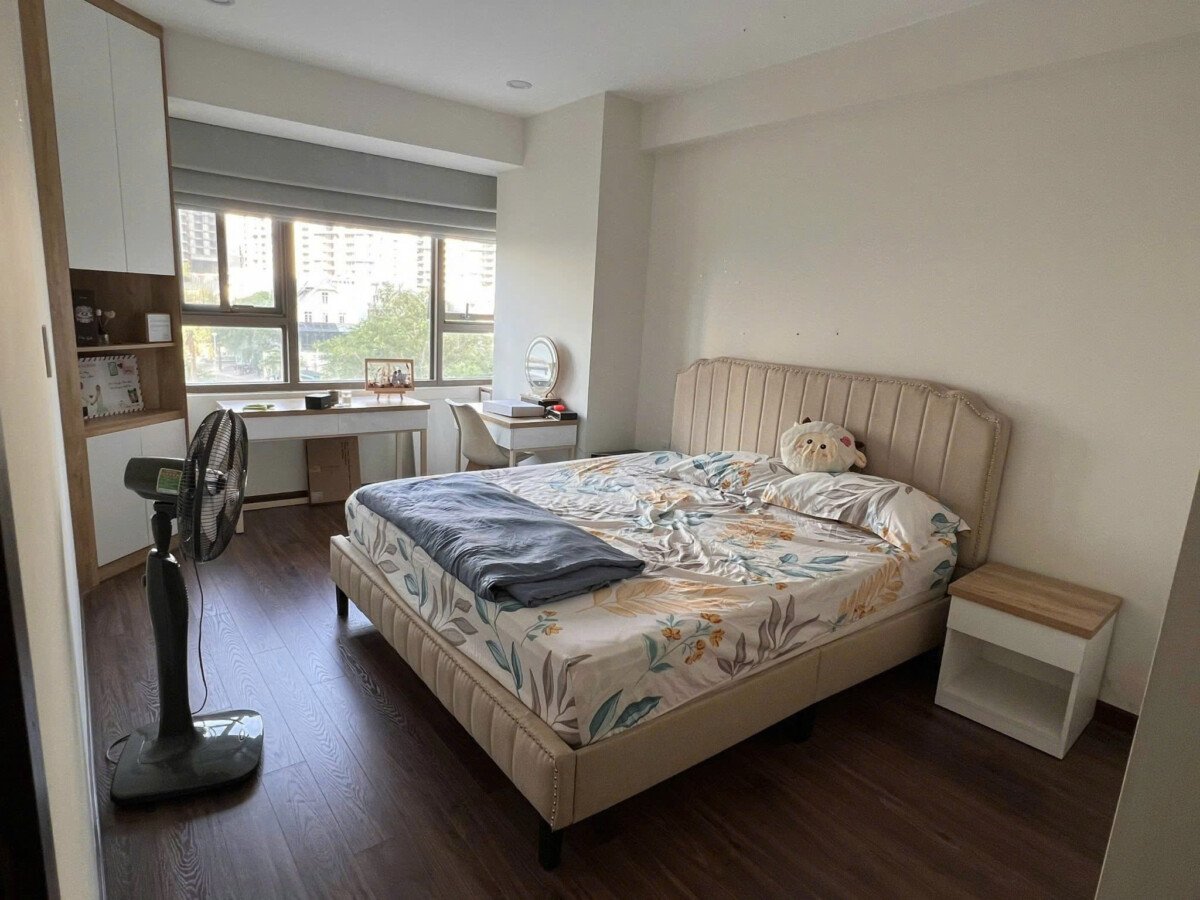 phong ngu rong ssr cho thue - Cho thuê căn hộ Saigon South Residences. DT 95m2 Nhà đẹp- Nội thất cao cấp- 2 Phòng-2wc- Giá thuê 23 Triệu/Tháng