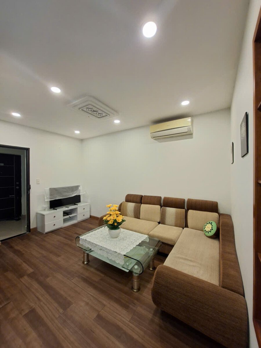 phong sinh hoat chung can ho cho thue - Cho thuê căn hộ Sky Garden 3. DT 56m2 Nhà đẹp- Nội thất mới- 2 Phòng ngủ-1wc- Lầu cao- Giá 13 Triệu/Tháng