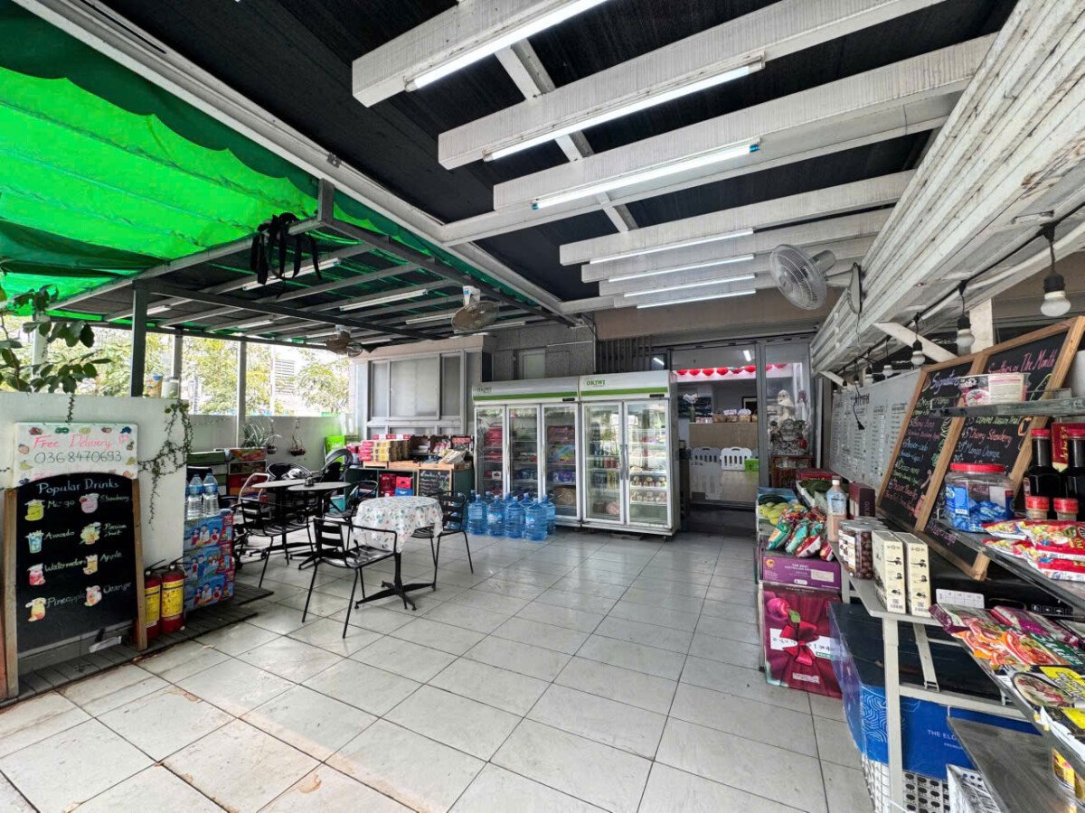 shophouse co san vuong rong rai phu hop nhieu nganh nghe - Giá mua bán Shophouse căn góc khối đế chung cư Scenic Valley 1 phường Tân Mỹ T2/2026