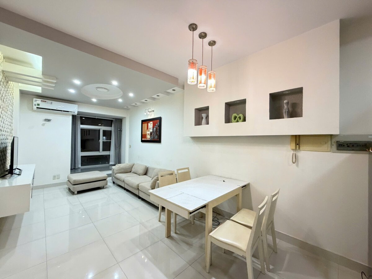 sky garden 2 can ban - Bán căn hộ Sky Garden 2. DT 71m2 Nhà đẹp- lầu cao- Thiết kế 2 Phòng 1wc- Nội thất như hình- Giá 5.150 Tỷ