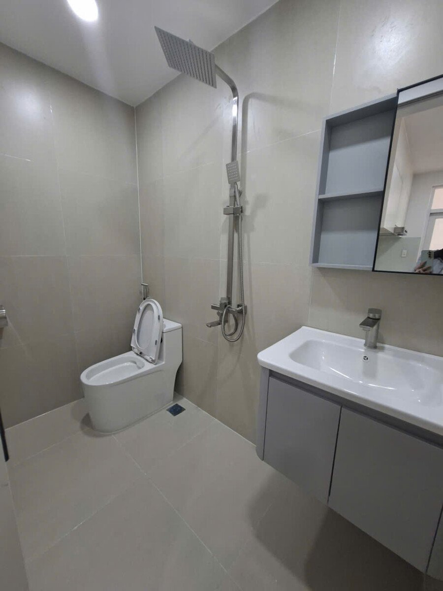 toiley phu - Cho thuê căn hộ đẹp tại Sky Garden 3. DT 68m2 Nội thất mới- view nam- 2 phòng-2wc- Giá thuê 18 Triệu/Tháng