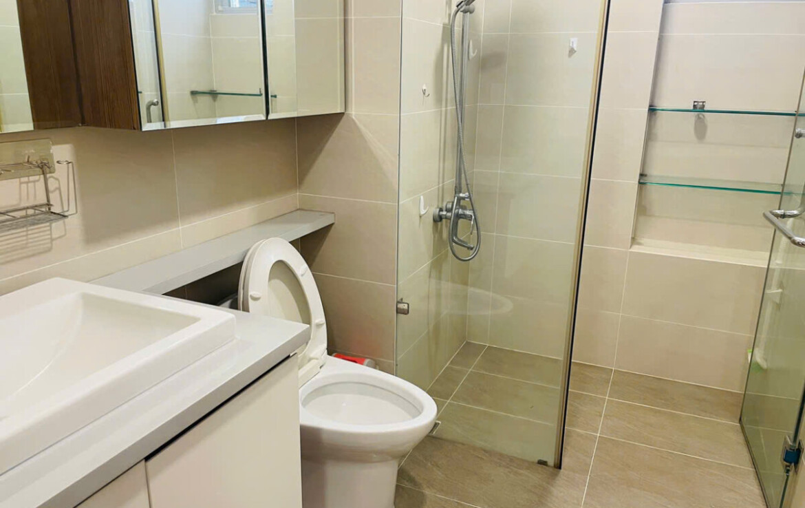 tollet can ho ban 12 1170x738 - Cần cho thuê nhanh căn hộ chung cư Scenic Valley 1, diện tích 117m2, 02pn, giá 1.500usd/tháng.