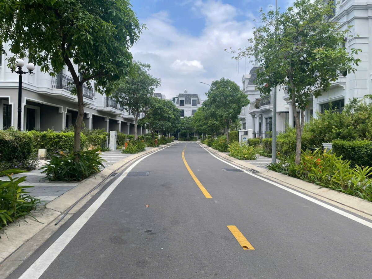 vi tri nha mat duong noi khu kdc - Giá mua bán nhà nguyên căn kdc Amelie Villa Nhà Bè T1/2026