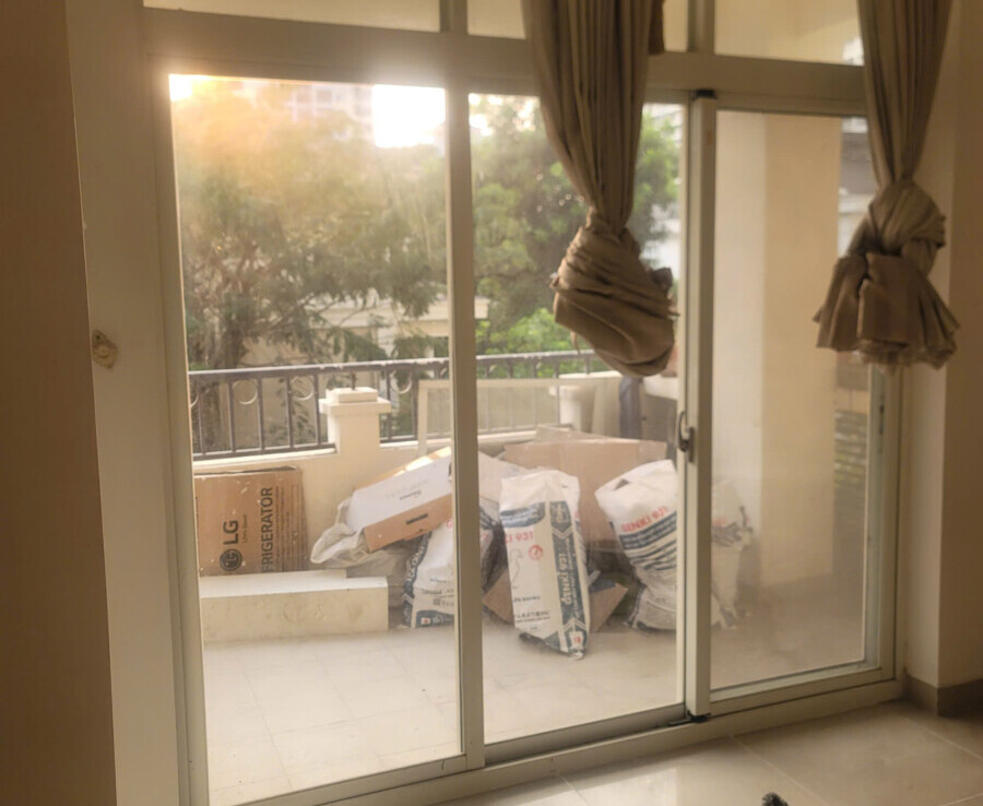 view balcony can ho ban 1 900x738 - Giá mua bán căn hộ 3pn tòa A chung cư Cảnh Viên 2 phường Tân Mỹ T1/2026