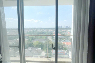 view balcony phong khach can ho 385x258 - Bán gấp căn hộ 2pn tòa C lầu cao, view biệt thự, có ô xe chung cư Hưng Phúc Happy Residence giá 8 tỷ