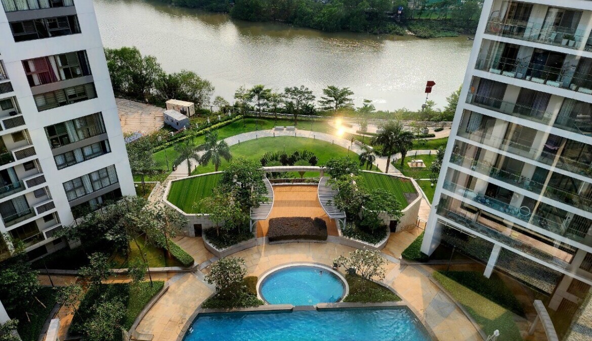 view can ho ban 1170x675 - Bán gấp căn hộ 3pn diện tích 130m2 chung cư Riverpark Premier nội thất cao cấp giá 21 tỷ