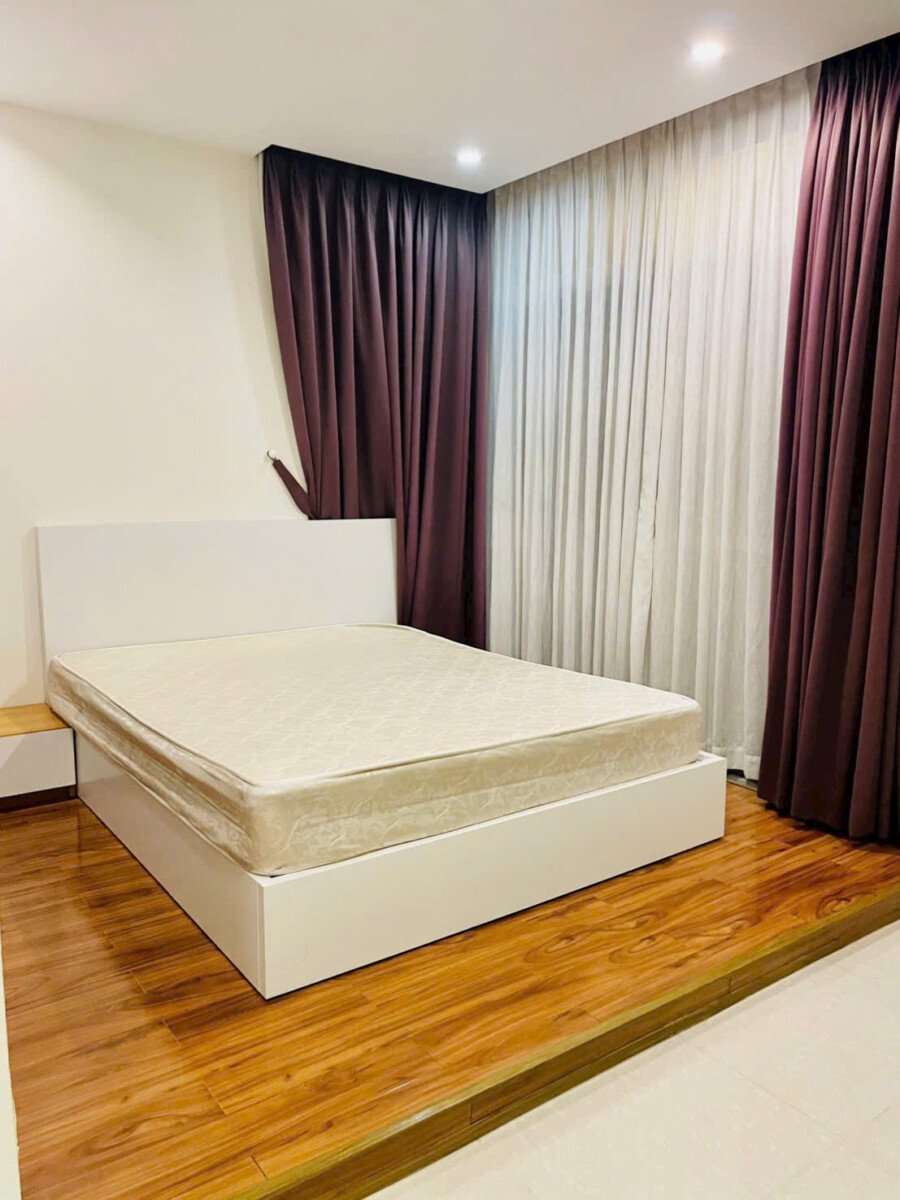 Cho thue nhanh can ho Star Hill 1 - Cho thuê nhanh căn hộ Star Hill- DT 87M2 Thiết kế 2 Phòng ngủ-2wc- Nội thất đầy đủ- Giá thuê 20 Triệu/Tháng