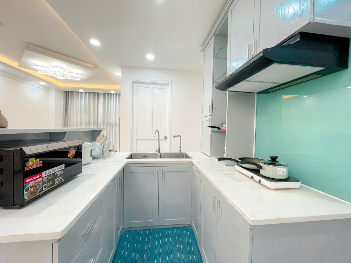 bep can ho ban 1 - Cho thuê nhanh căn hộ chung cư Scenic Valley 2, 02pn, giá 19tr/tháng, đầy đủ nội thất, xem nhà dễ.