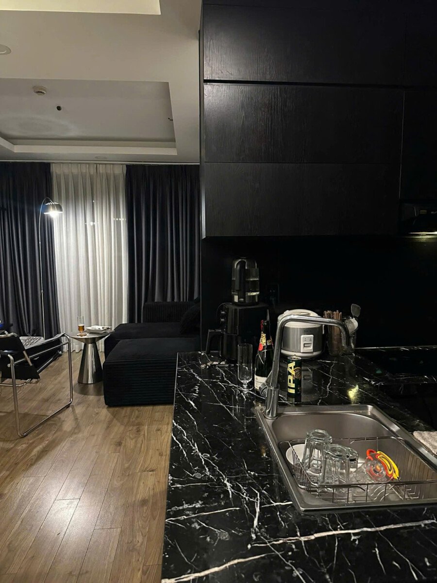 bep can ho can ban 2 - Bán căn hộ chung cư Scenic Valley 1, 71m2, 02pn, giá 7 tỷ, nhà đẹp,đủ nội thất.