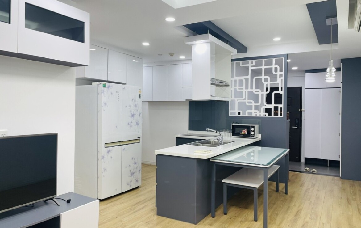 bep can ho can cho thue 2 1170x738 - Cho thuê căn hộ chung cư Scenic Valley 1, 02pn, giá 18tr/tháng, nội thất đầy đủ, view nội khu.