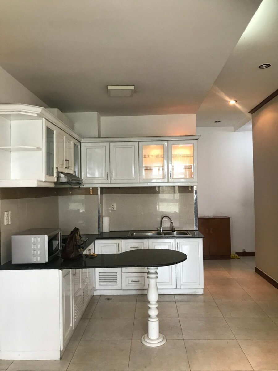 bep can ho cho thue 1 - Cho thuê căn hộ Sky Garden 2. DT 81m2 Thiết kế 3 phòng ngủ-2wc- Nội thất đầy đủ như hình- Giá rẻ chỉ 13 Triệu/Tháng