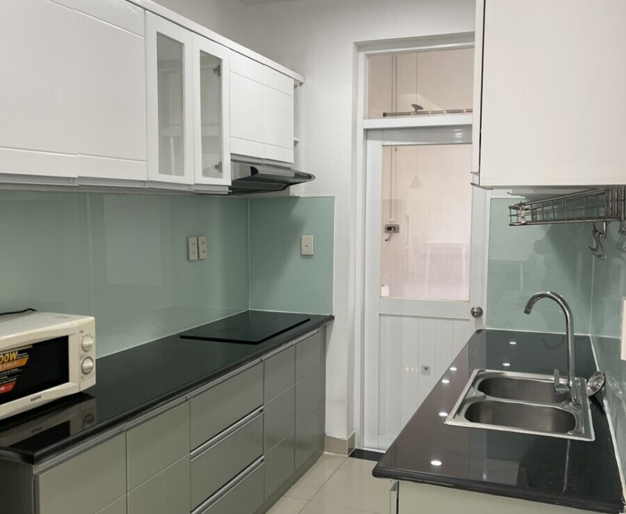 bep can ho cho thue 3 900x738 - Cho thuê căn hộ Sky Garden 3. DT 70m2 Thiết kế 3 Phòng ngủ-2wc- Nội thất như hình- Giá 16 Triệu/Tháng