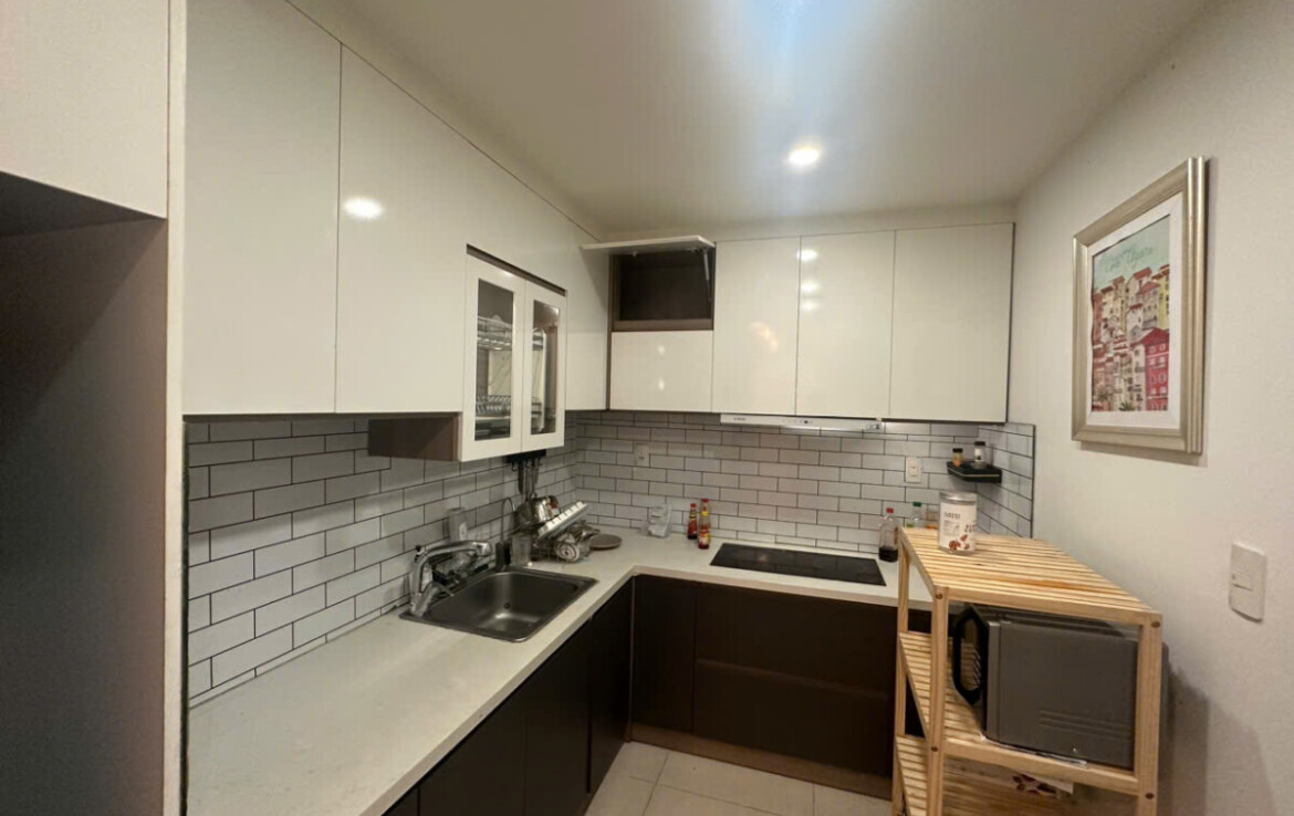 bep can ho scenic cho thue 1 1170x738 - Cho thuê căn góc Scenic Valley 1. DT 77m2 Thiết kế 2 Phòng-2wc- Nội thất như hình- View thoáng- Giá 20 Triệu/Tháng