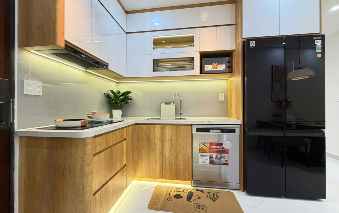 bep can ho sky 3 ban 1 1170x738 - Bán căn hộ Sky Garden 3. DT 71m2 Nội thất cao cấp- thiết kế 3 Phòng ngủ-2wc- lầu cao- View Nam- Giá 6.690 Tỷ