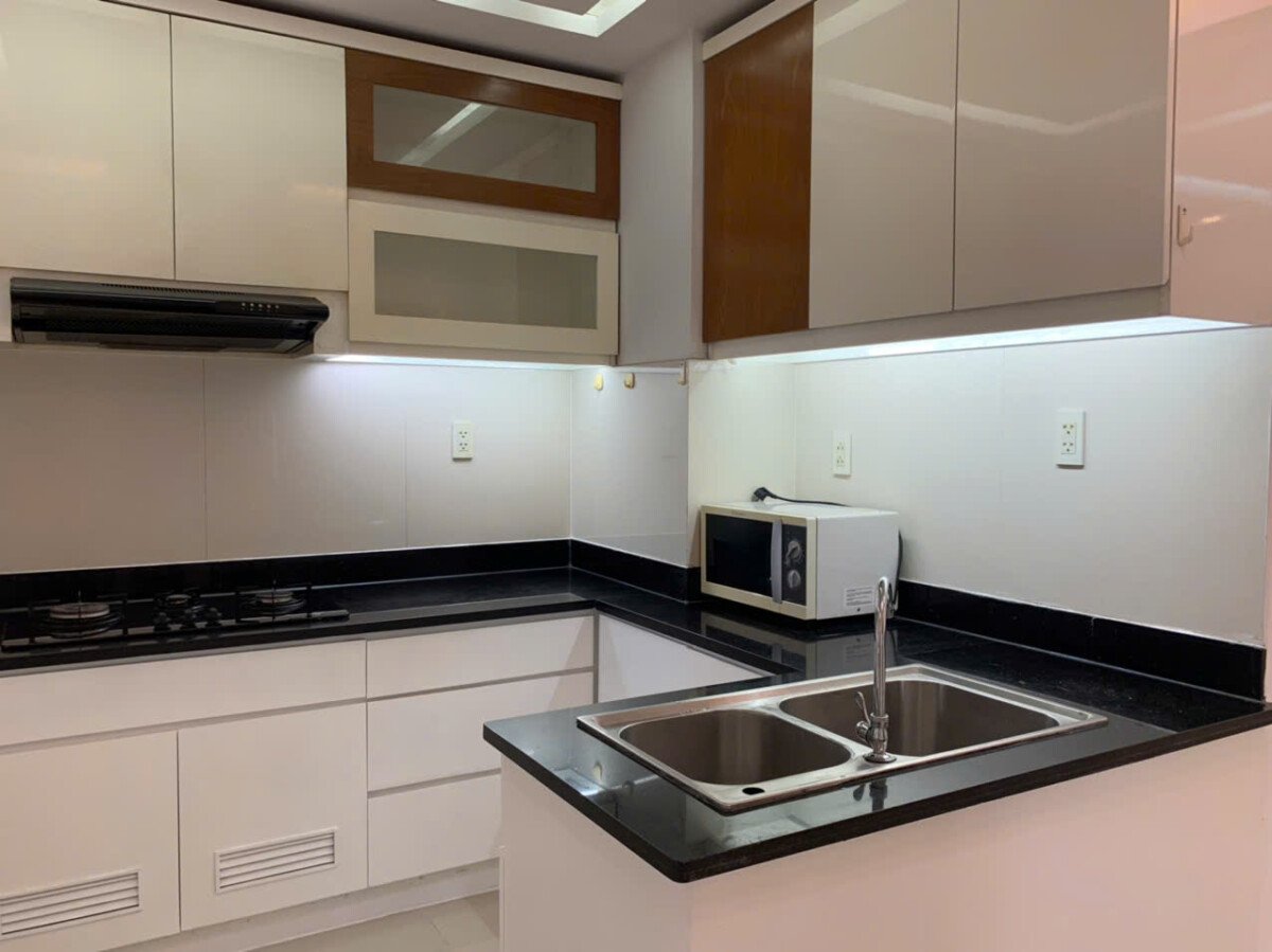 bep can ho sky 3 ban - Bán nhanh căn hộ Sky Garden 3. Căn góc 72m2 View trực diện hồ bơi- Lầu cao- 2 Phòng ngủ-2wc- Giá bán 6.5 Tỷ