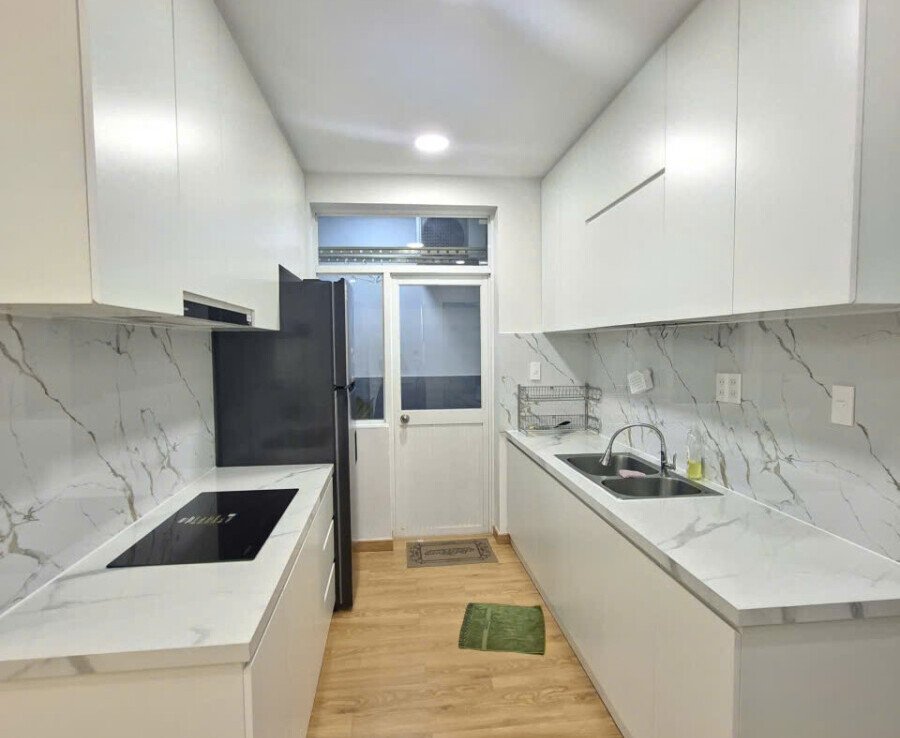 bep can ho sky garden 3 can cho thue 12 900x738 - Cho thuê nhanh căn hộ Sky Garden 3. DT 68m2 Nhà đẹp- Mới- 2 phòng ngủ- 2wc- Nội thất đầy đủ- Giá thuê 16 Triệu/Tháng