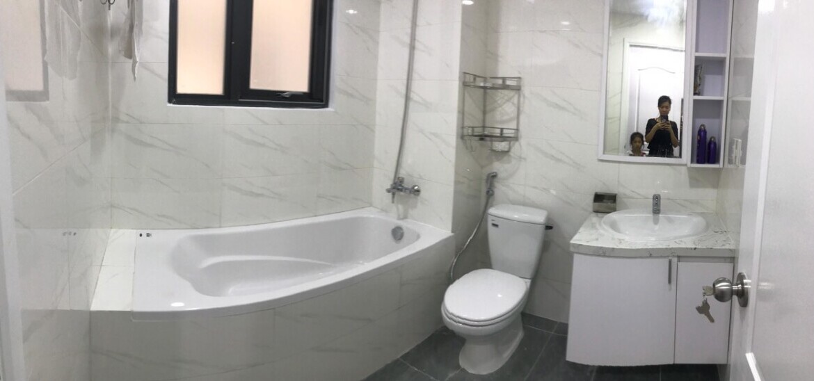 bon tam nam trong nha tam phong ngu master 1170x548 - Giá mua bán căn hộ 3pn tòa B chung cư Nam Phúc Le Jardin phường Tân Mỹ T3/2026