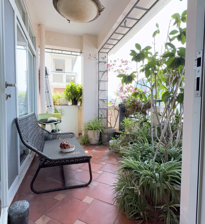 can ho co balcony rong rai 675x738 - Giá mua bán căn hộ 3pn tòa A chung cư Cảnh Viên 2 phường Tân Mỹ T2/2026