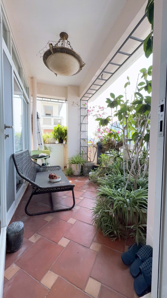 can ho co balcony rong rai - Giá mua bán căn hộ 3pn tòa A chung cư Cảnh Viên 2 phường Tân Mỹ T2/2026