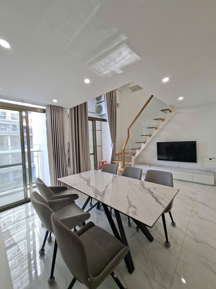 gen h z7452391863985 4f2fba7b0c1f7805f38a97489dbd4e63 - Cho thuê nhanh Shop house Midtown Tòa M7- Trệt lửng 70m2- Nhà đẹp- Đủ nội thất- Giá thuê 19 Triệu/Tháng