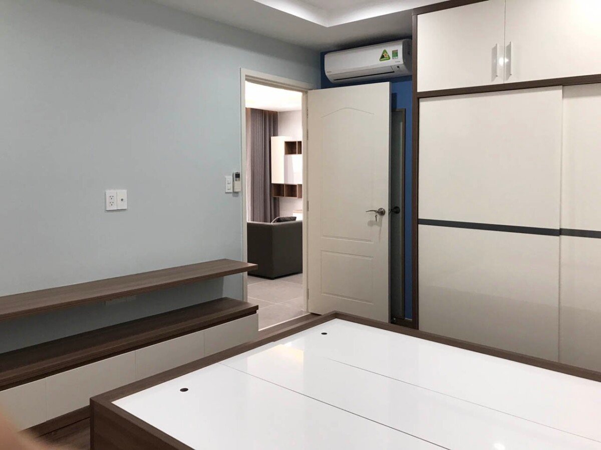 hinh anh phong ngu can ho can ban - Bán căn hộ 110m2, 02pn, chung cư Scenic Valley 1, giá 10.9 tỷ, nhà đang có hợp đồng thuê ổn định.