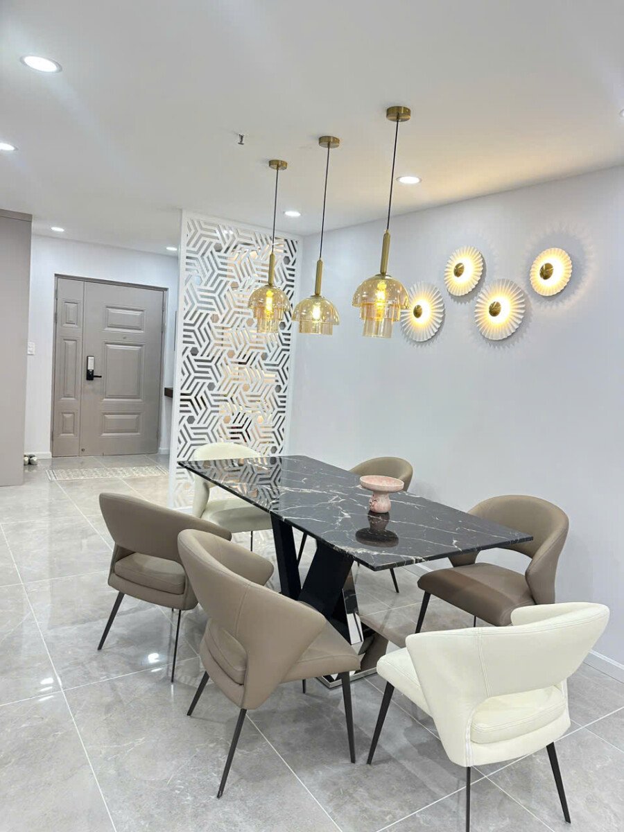 khong gian phong an rong rai 1 - Giá cho thuê căn hộ 3pn tòa D chung cư Scenic Valley 1 phường Tân Mỹ T3/2026