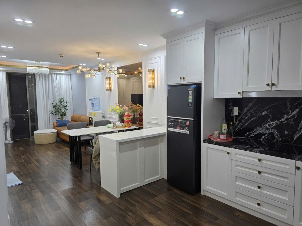 nha ban du noi that can ssr - Cần bán gấp căn hộ Saigon South Residences. DT 71m2 Nhà đẹp- 2 Phòng-wc- Nội thất như hình- Giá 6.1 Tỷ