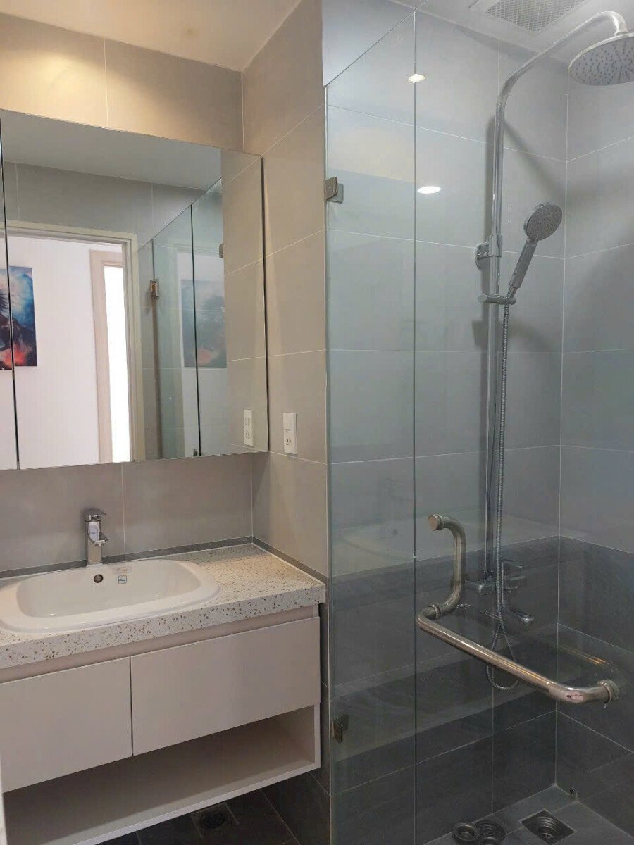 nha ve sinh - Cho thuê căn hộ Green Valley. DT 86m2 Thiết kế 2 Phòng ngủ-2wc- Nội thất đầy đủ- Đang trống vào ngay- Giá 20 Triệu/Tháng