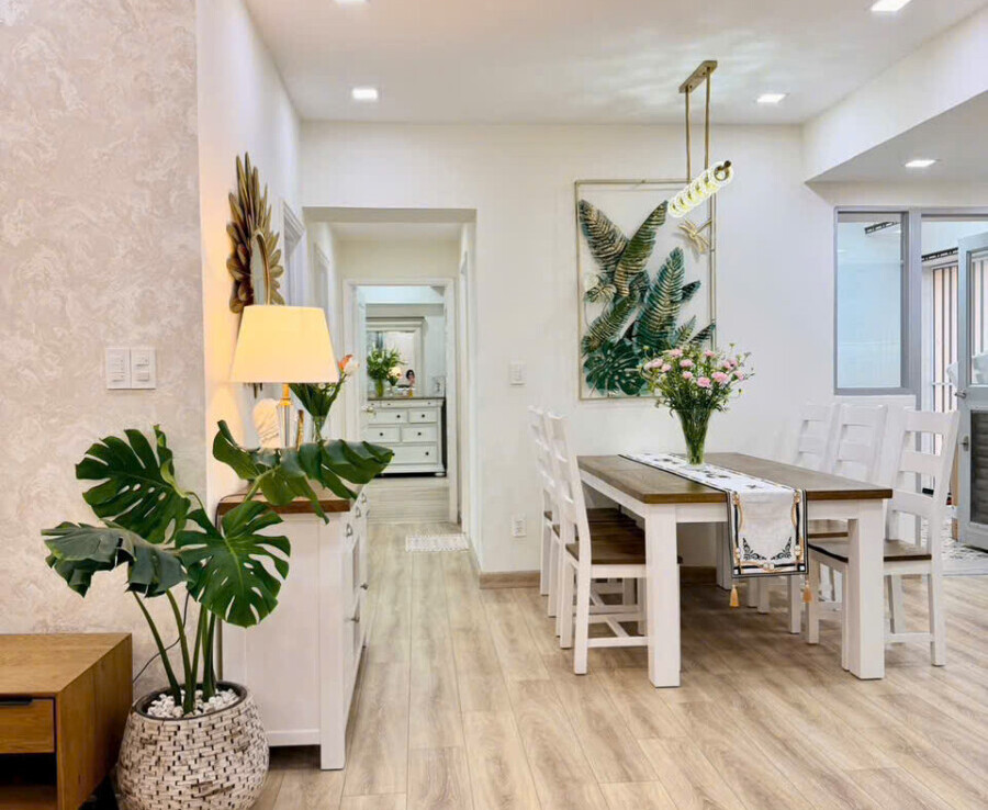 phong an sang trong 900x738 - Giá mua bán căn hộ 3pn chung cư Garden Court 2 phường Tân Hưng T3/2026