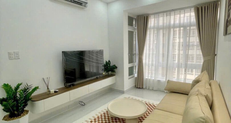 Bán căn hộ 70m2, chung cư Sky Garden 3, 03pn, nhà đẹp, giá 5,868 tỷ, đầy đủ nội thất.