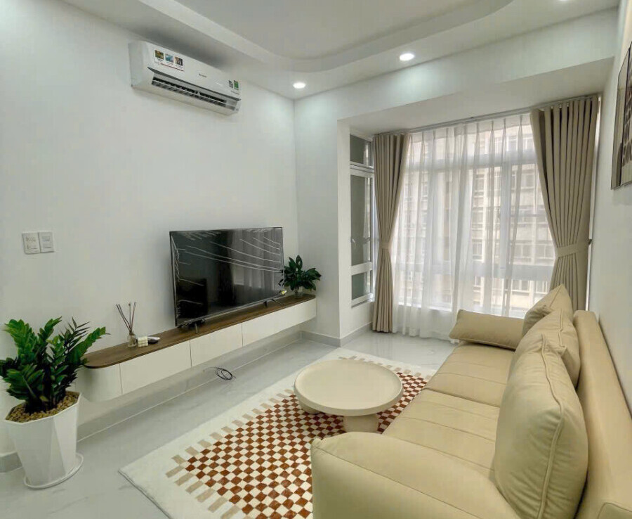 phong khach can ho ban 11 900x738 - Bán căn hộ 70m2, chung cư Sky Garden 3, 03pn, nhà đẹp, giá 5,868 tỷ, đầy đủ nội thất.