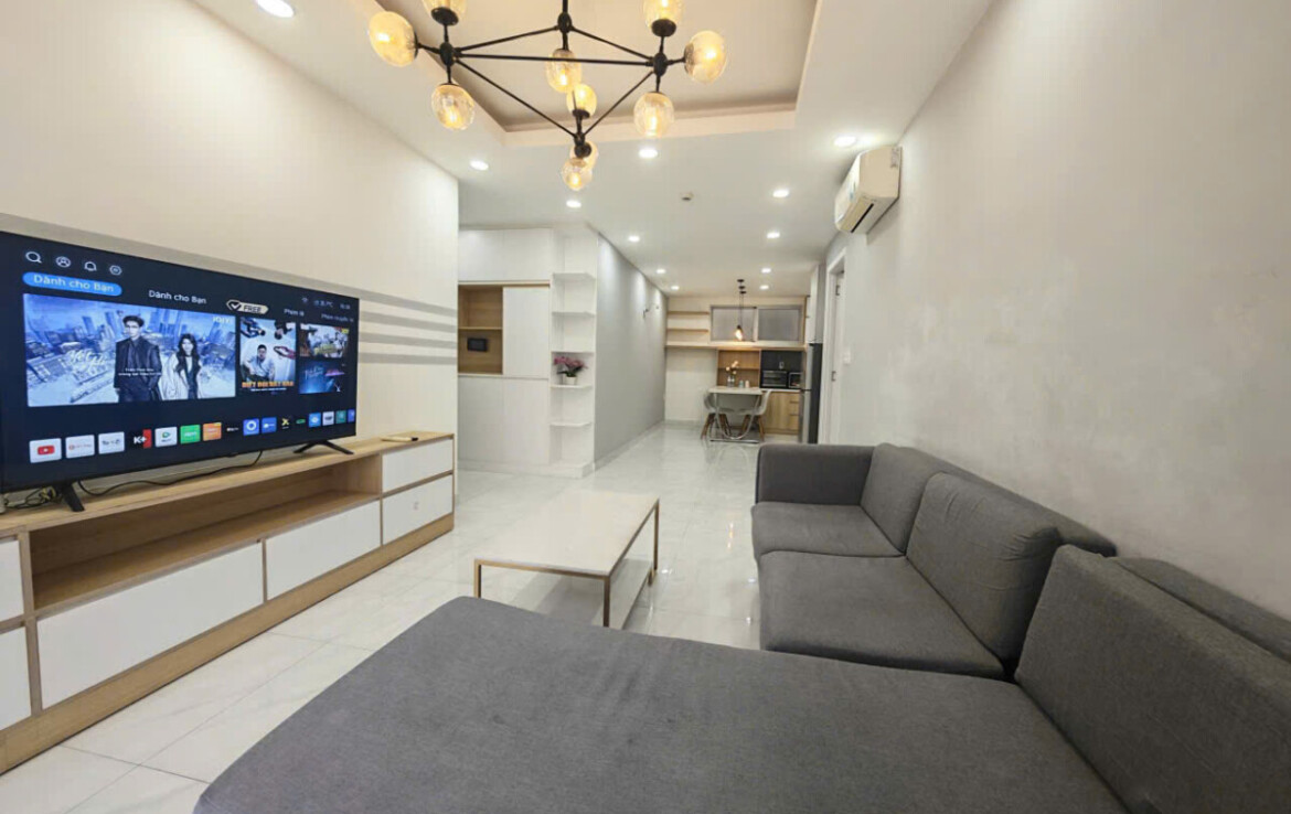 phong khach can ho ban 14 1170x738 - Bán căn hộ 81m, chung cư Scenic Valley 2, căn góc, giá 7.850 tỷ, nhà đang có hợp đồng thuê ổn định.