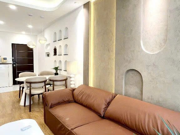 Bán căn hộ 70m2, chung cư Sky Garden 3, 03pn, giá 5.850 tỷ, nhà đang có hợp đồng thuê 19tr/tháng.