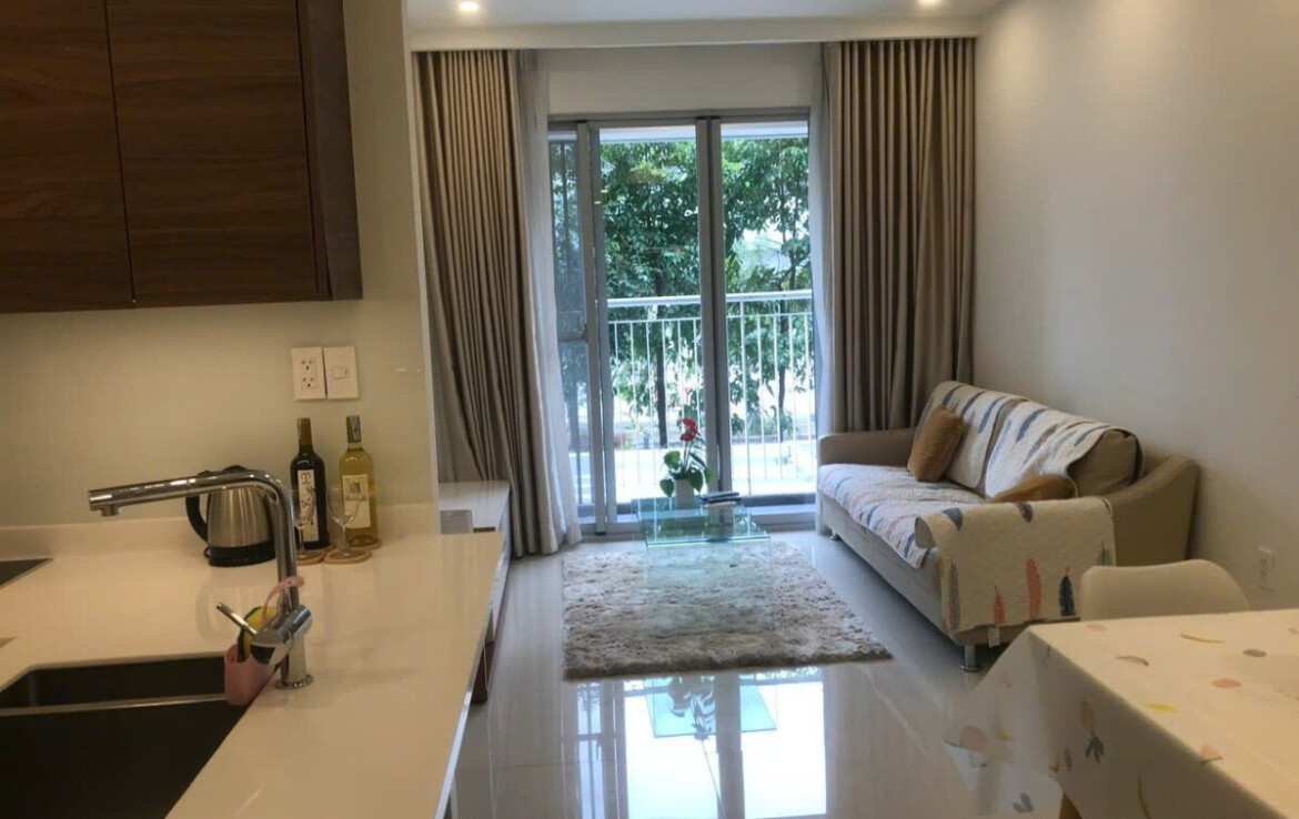 phong khach can ho ban 3 1170x738 - Cho thuê căn hộ chung cư Scenic Valley 1, 02pn, giá 17tr/tháng, nội thất đầy đủ, xem nhà dễ.