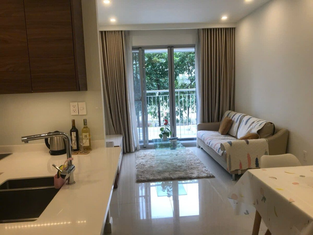 phong khach can ho ban 3 - Cho thuê căn hộ chung cư Scenic Valley 1, 02pn, giá 17tr/tháng, nội thất đầy đủ, xem nhà dễ.