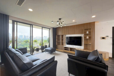 phong khach can ho ban 385x258 - Giá mua bán căn hộ 2pn tòa O chung cư The Panorama phường Tân Hưng T2/2026