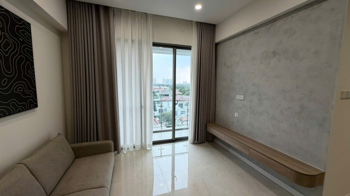phong khach can ho ban 8 - Giá mua bán căn hộ 2pn tòa B chung cư Hưng Phúc Happy Residence phường Tân Mỹ T2/2026