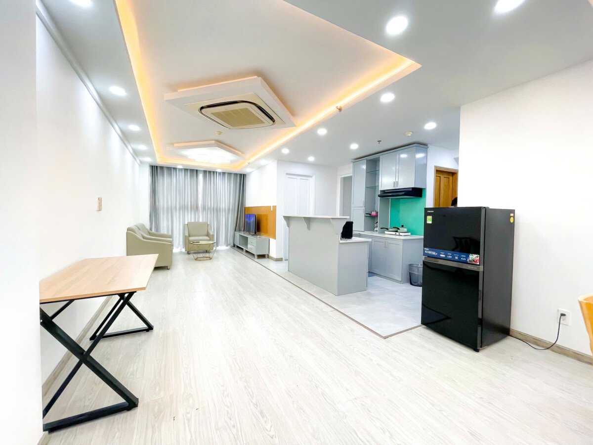 phong khach can ho can ban 1 - Cho thuê nhanh căn hộ chung cư Scenic Valley 2, 02pn, giá 19tr/tháng, đầy đủ nội thất, xem nhà dễ.