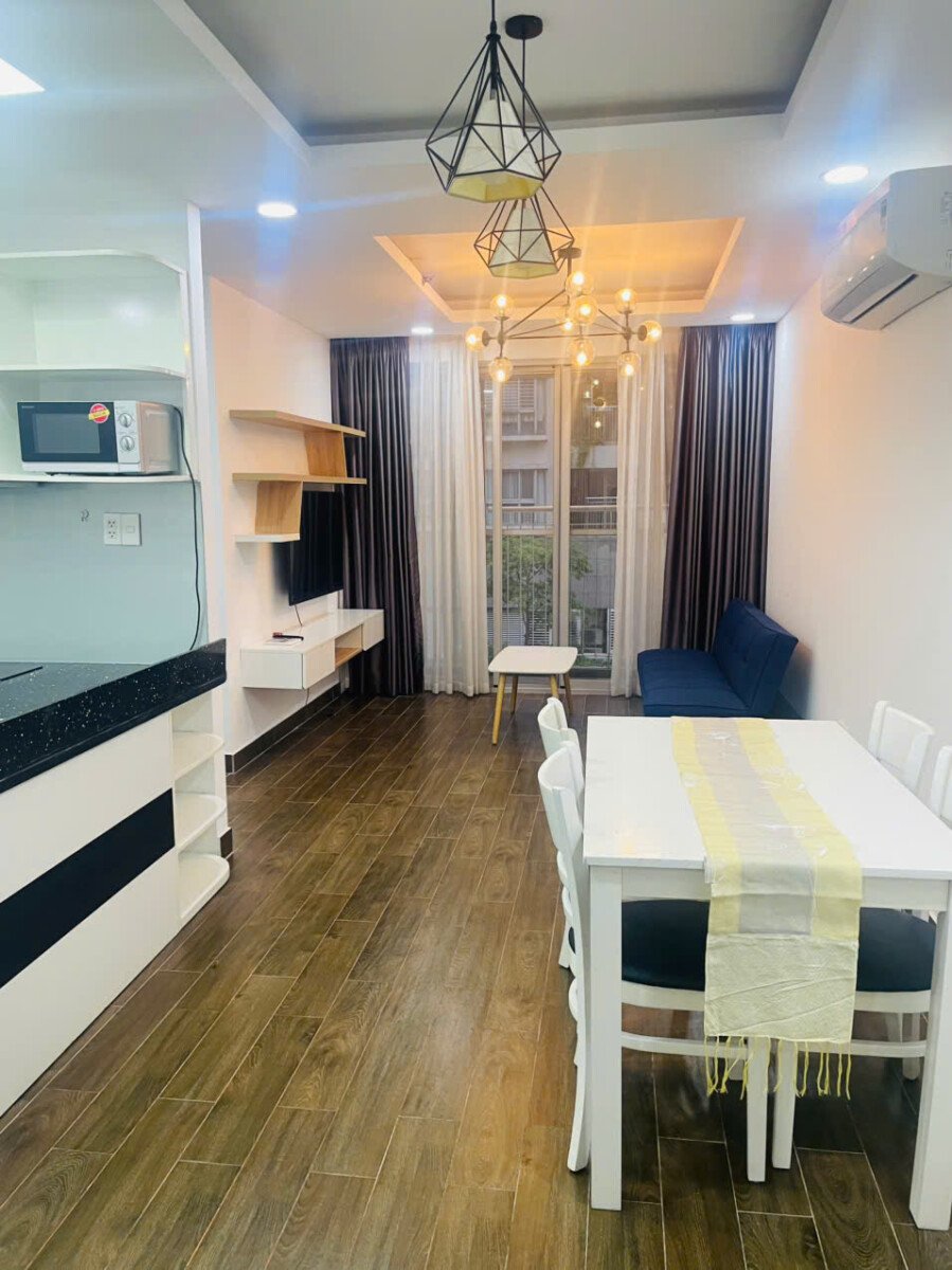 phong khach can ho cho thue 1 - Chung cư Scenic Valley 1, 71m2, 02pn, giá bán nhanh 7 tỷ, đầy đủ nội thất, nhà đang có hợp đồng thuê.